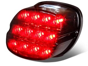 مصباح خلفي لفرامل الدراجة النارية من QUASCO بإضاءة خلفية مدخنة متوافق مع Harley Road King Electra Glide Ultra Classic XL883 XL883L ، Sportster